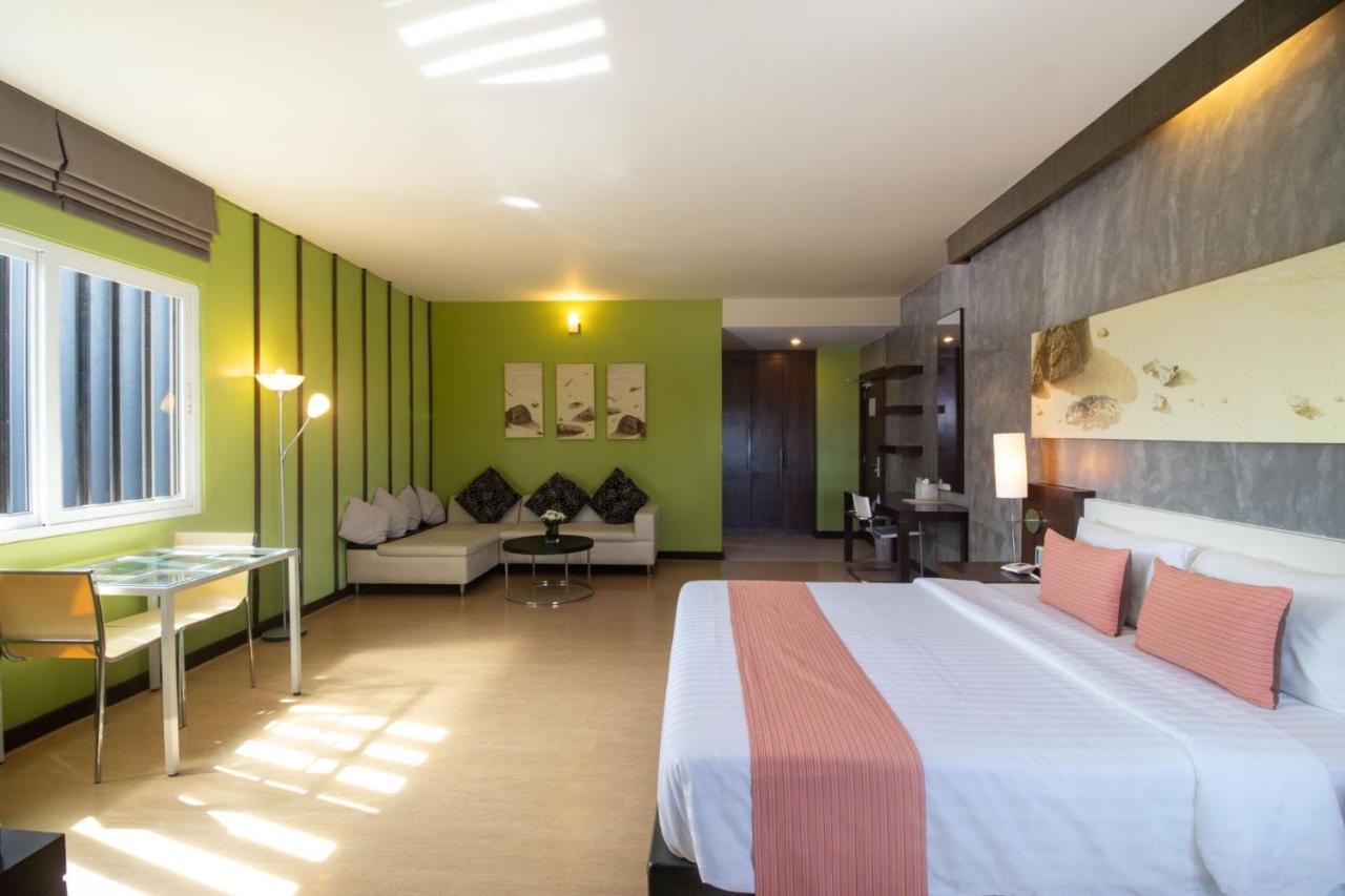Silathip Huahin Serviced Apartment & Hotel Bagian luar foto