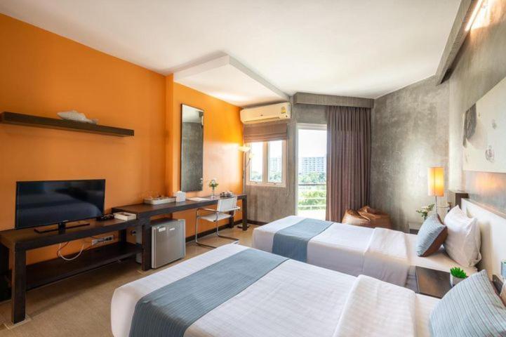 Silathip Huahin Serviced Apartment & Hotel Bagian luar foto