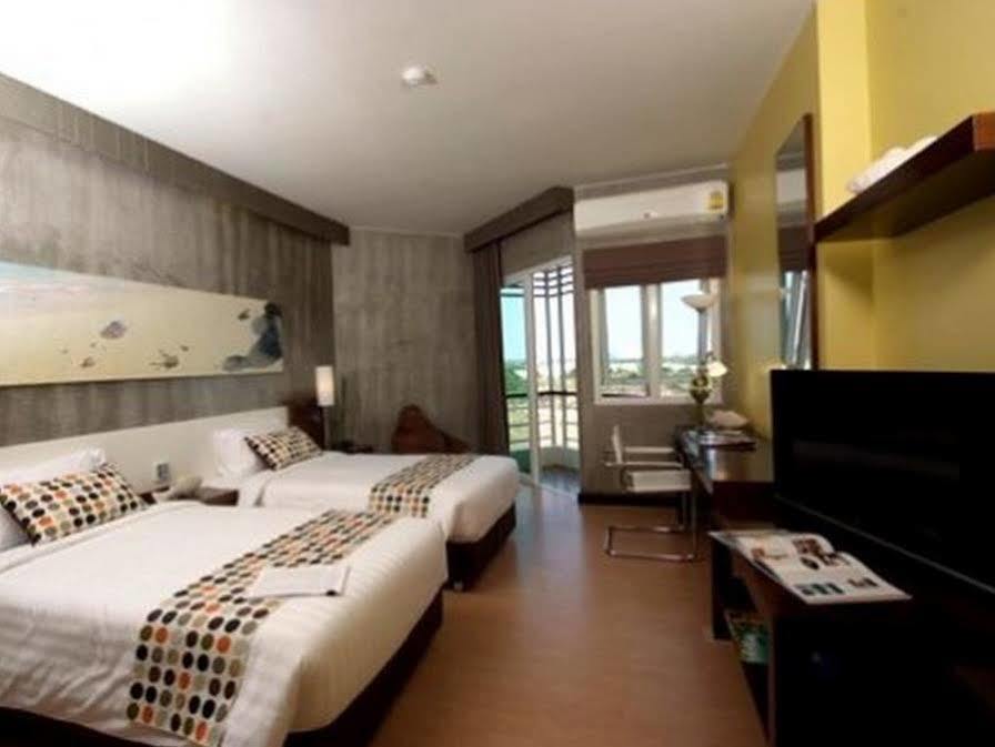 Silathip Huahin Serviced Apartment & Hotel Bagian luar foto