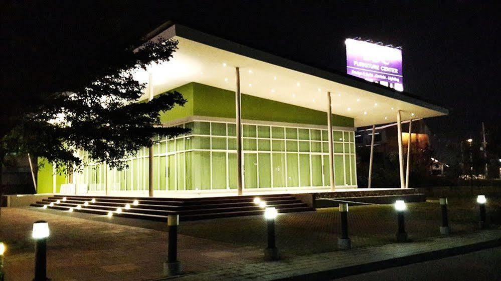 Silathip Huahin Serviced Apartment & Hotel Bagian luar foto