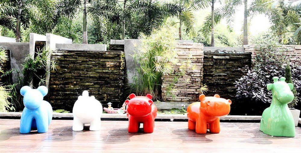 Silathip Huahin Serviced Apartment & Hotel Bagian luar foto