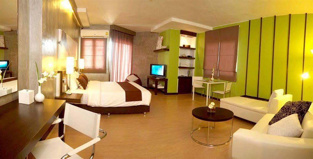 Silathip Huahin Serviced Apartment & Hotel Bagian luar foto