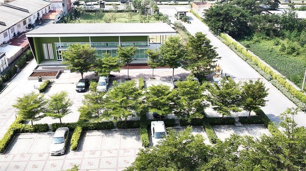 Silathip Huahin Serviced Apartment & Hotel Bagian luar foto