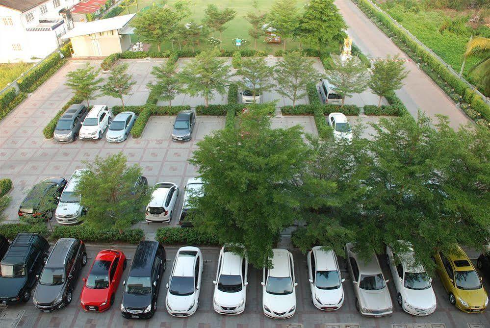 Silathip Huahin Serviced Apartment & Hotel Bagian luar foto
